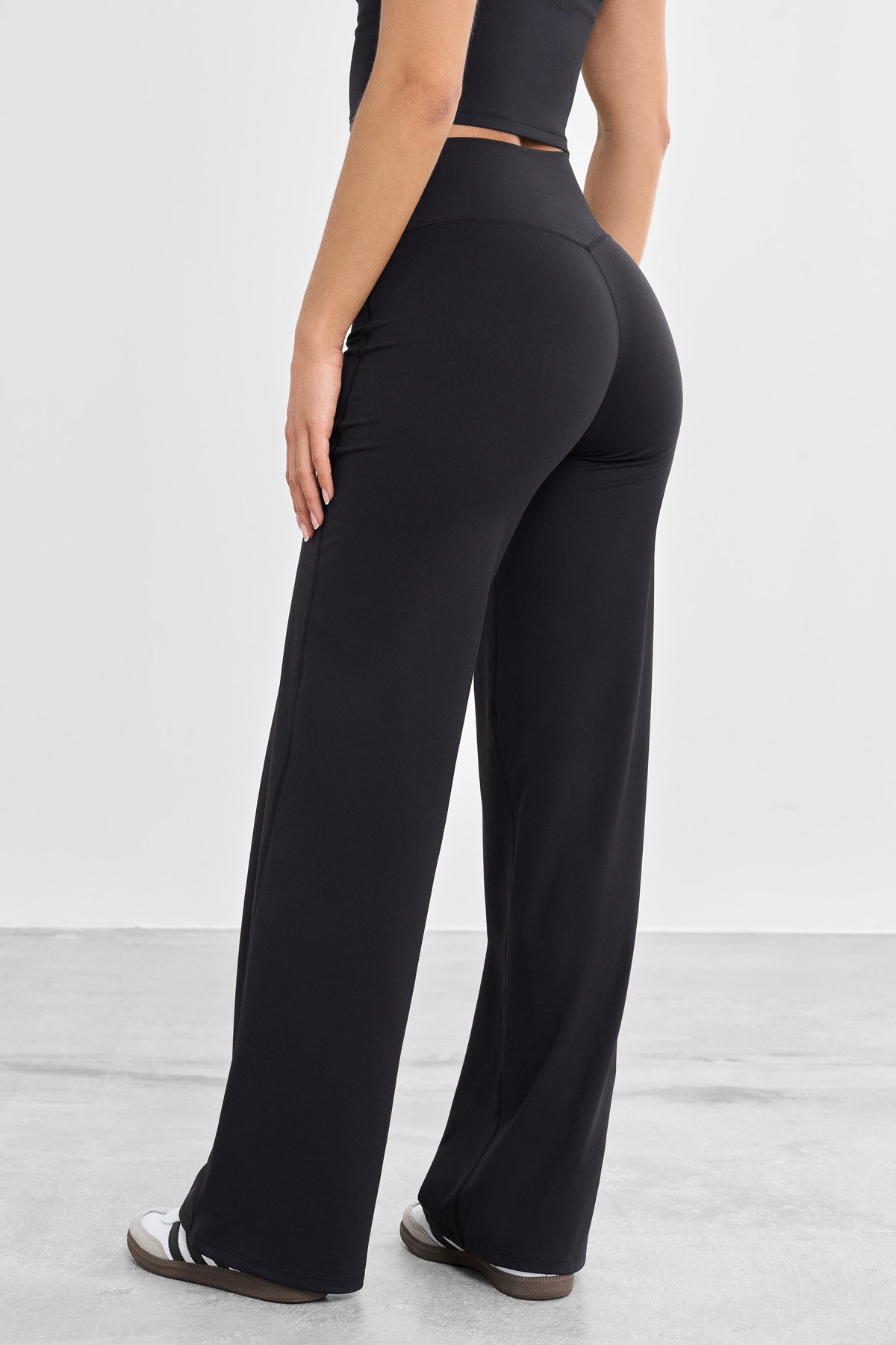 Signature Straight Leg Pants