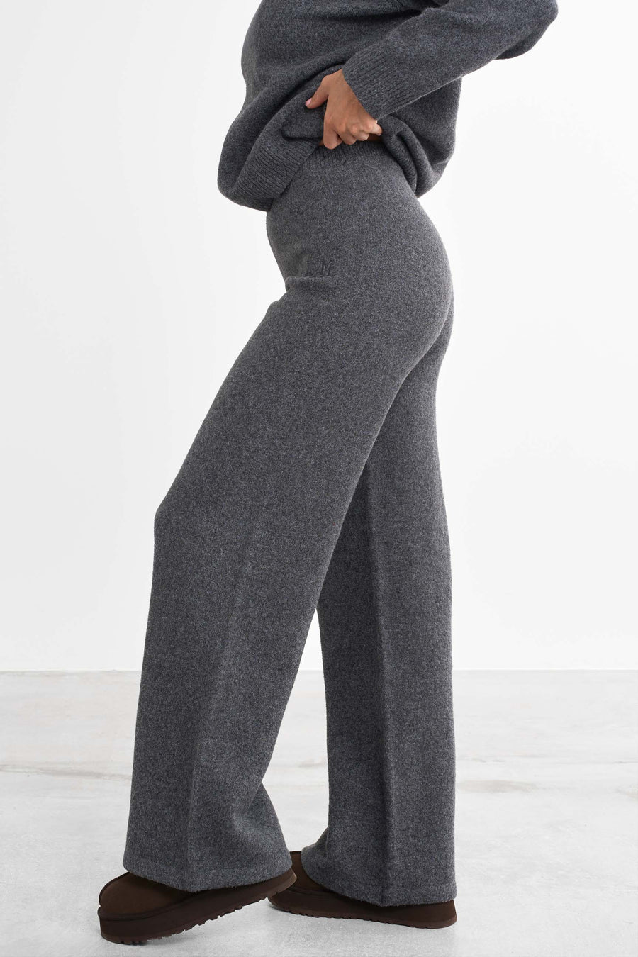 Legacy Knit Pants · Dark Grey