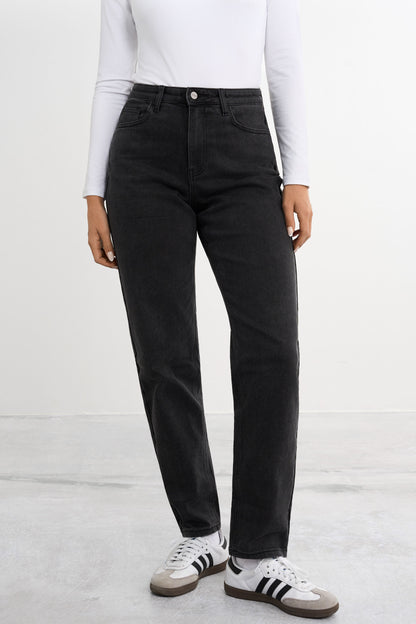 Straight Jeans